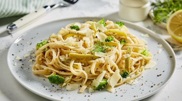 Λαζανάκι ΜΑΚΒΕΛ με δημητριακά, με μπρόκολο, κολοκυθάκι & λευκή σάλτσα