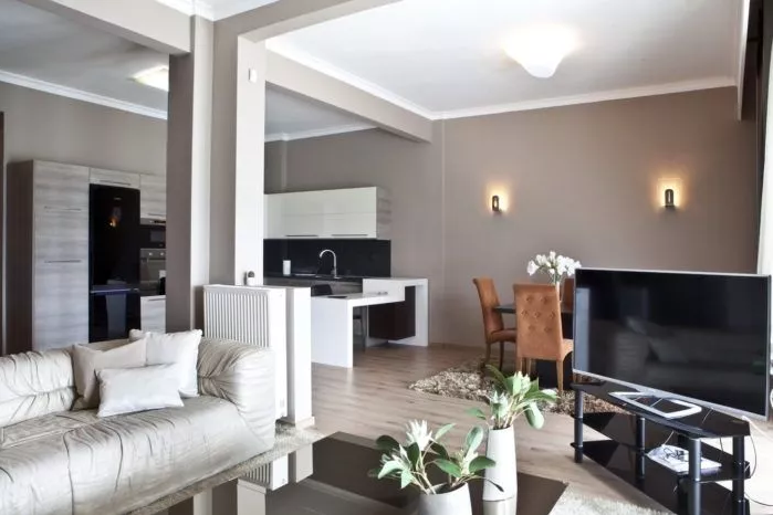 Α-Ζ PROPERTIES Α-Ζ PROPERTIES